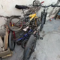 تعدادی دوچرخه دست دوم