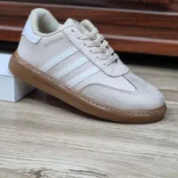 کامپوس میانه.عمده.|کیف، کفش، کمربند|کرمان, |دیوار