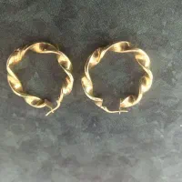 طلا در حد نو|جواهرات|قم, باجک یک|دیوار