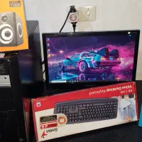 سیستم کامل دسکتاپ تمیز و آماده استفاده +مانیتور