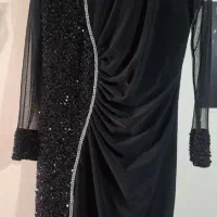 تعدادی لباس سالم و کم استفاده شده