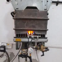 آبگرمکن بوتان B3215 کاملا سالم