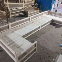 تخت و میز صندلی سنتی چوبی