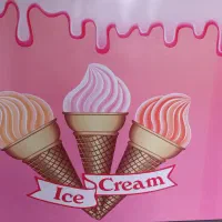 بستنی فروشی.  شیفت عصر. نیرو آقا یا خانم