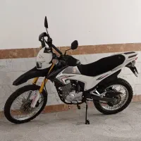 پرواز|موتورسیکلت|میانه, |دیوار