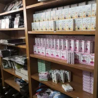 نیروی خانم  فروش مجازی کتاب و محصولات