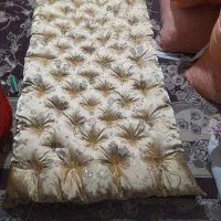 بالشت و کناره و دوشک