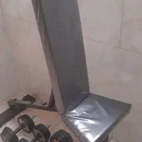 میز بدنسازی و دمبل