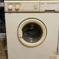 فروشنده وخریدار لباسشویی