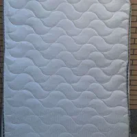 تشک تخت ۱۲۰ تمیز