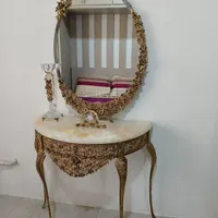 آینه و کنسول برنجی