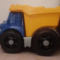 کامیون اسباب بازی
