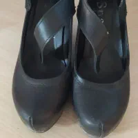 تعدادی کفش و صندل و بوت واقعا خاص|کیف، کفش، کمربند|شیراز, دینکان|دیوار