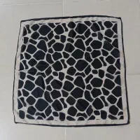 تعدادی روسری کوچیک (مینی اسکارف). نو