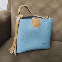 تعدادی کیف زنانه دخترانه