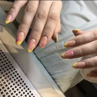 کاشت ناخن رشت|خدمات آرایشگری و زیبایی|رشت, کوی فکوری|دیوار