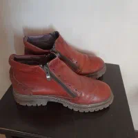 نیم بوت چرم و کفش اسپرت