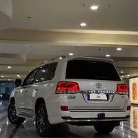 لندکروز ۸ سیلندر مدل ۲۰۲۰|خودرو سواری و وانت|تهران, شهرک چیتگر|دیوار