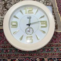ساعت دیواری