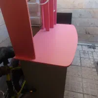 میز نو صورتی