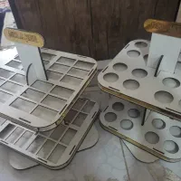 دوعدداستندچوبی چرخشی برای لوازم آرایشی عطر لاک و..