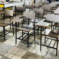 صندلی فلزی بازسازی‌شده