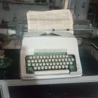 ماشیت تایپ وچرخ خیاطی چمدان