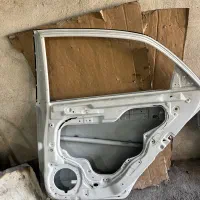 درب عقب خودرو