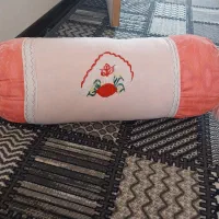 ۵عدد پشتی نو استفاده نشده به فروش میرسد