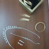 طلا در حد نو ۲۰۰ بالای تابلو