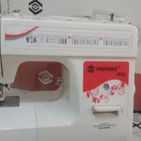 چرخ خیاطی وسردوزبیسیارتمیز|چرخ خیاطی و ریسندگی|پرند, فاز ۵|دیوار