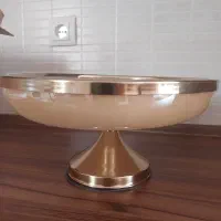 ظرف پذیرایی پایه دار رنگ نسکافه ای و طلایی