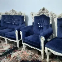 مبل به همراه جلو مبلی و دوتا عسلی و میز غذا خوری 4