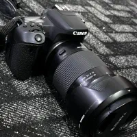 دوربین canon 77D با تجهیزات