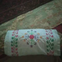 سه تاکمربالشتی هنردست زنان افغان