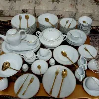سرویس چینی۱۲ نفره ۹۰ پارچه نو آکبند لب طلا جهیزیه