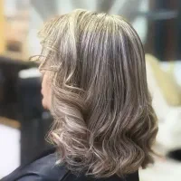 خدمات رنگ و لایت و آمبره و بالیاژ