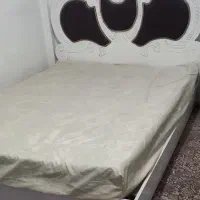 تخت دونفره