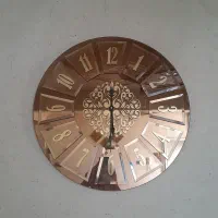 ساعت درحدنو با جعبش