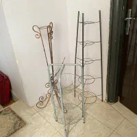 سبد سیب زمینی پیاز پایه قابلمه و پایه گل فرفورژه|آب‌چکان و نظم‌دهنده ظروف|مشهد, چهارچشمه|دیوار