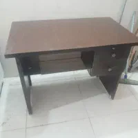 صندلی جک دارنوع  میز تحریر ترو تمیز در حدنوع