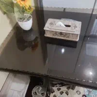 میز  جلو‌مبای وعسلی و قالیچه