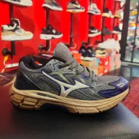 کتونی زیره چین به علت جمع آوری ۱۸۸۰