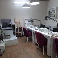 کرایه اتاق کار میز ناخن وتخت در آرایشگاه وصندلی
