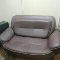 مبل گردان سالم دوعددتک و دونفره عسلی صندلی تک|مبلمان خانگی و میز عسلی|رشت, حمیدیان|دیوار