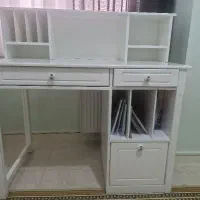 میز تحریر شلف دار