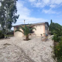 ویلاباغ ۱۰۶۰متری بهمراه سوئیت سرایداری زیباکنار