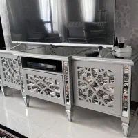 میزتلویزیون وآینه کنسول به همراه قاب عکس