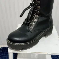 بوت در حد نو دور دوزی شده سایز 37