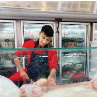 نیروی کار جهت کار در مرغ فروشی